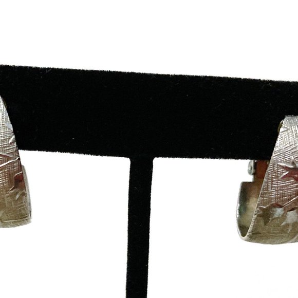 Floral Embossed Silver Tone Textured Hoop Earrings Leverback Closure - Picture 5 of 5